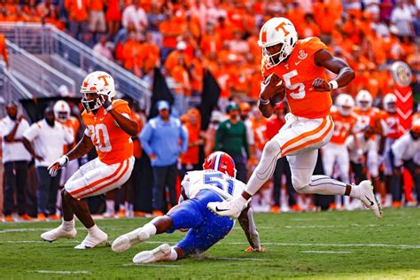 Kentucky vs. Tennessee odds, prediction, betting trends for Week 9 mat.